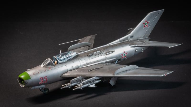 MiG-19PM-9