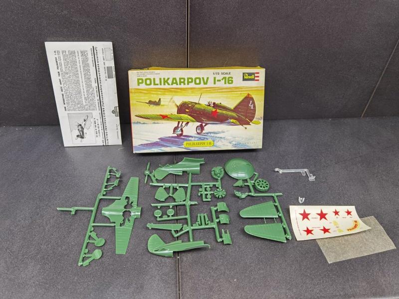 Revell _16 (3000)