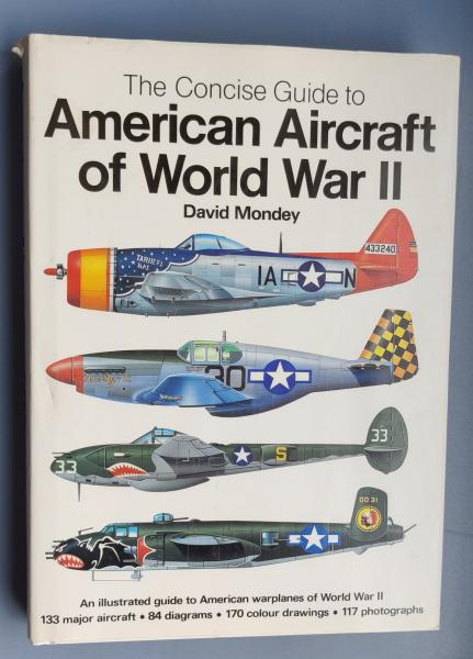 Könyv-Concise Guide of American Aircraft of WW2_4000Ft_1