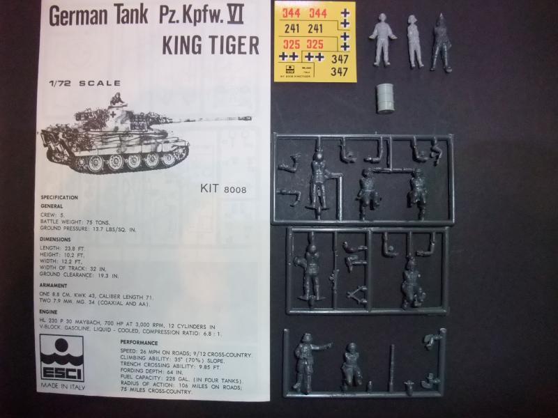 1/72 II.V.h. Wermact katonák és 1/72 Greman Tank Pz. Kpfw. IV Kingh Tiger összerakási rajz és matrica ; 1000.-