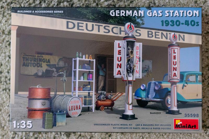 Miniart 35598 German Gas Station 1930-40s - 5200 HUF