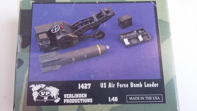VERLINDEN PRODUCTION 1427 US AIR FORCE BOMB LOADER 9000ft 