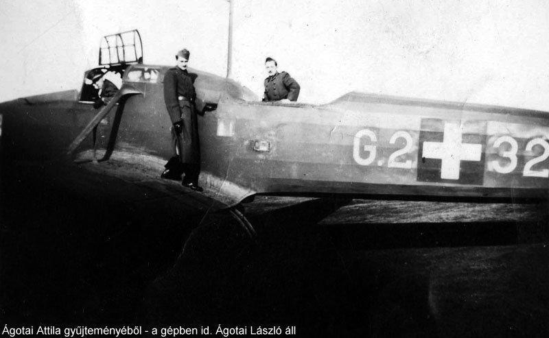 16.kép

Jellegzetes győri oldalszám minta az MWG-nél 1944 február végén nagyjavított német gyártású FW 58Ka-2-n A repülőgép 1944 február végén hagyta el a győri repülőteret ahol nagyjavításon esett át.
(forrás: www.avia-info.hu/Ágotai Attila)