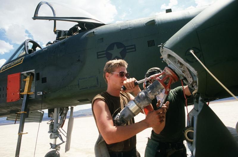 a-fuel-line-is-connected-to-the-tank-of-a-a-10-thunderbolt-ii-aircraft-during-676070-1024