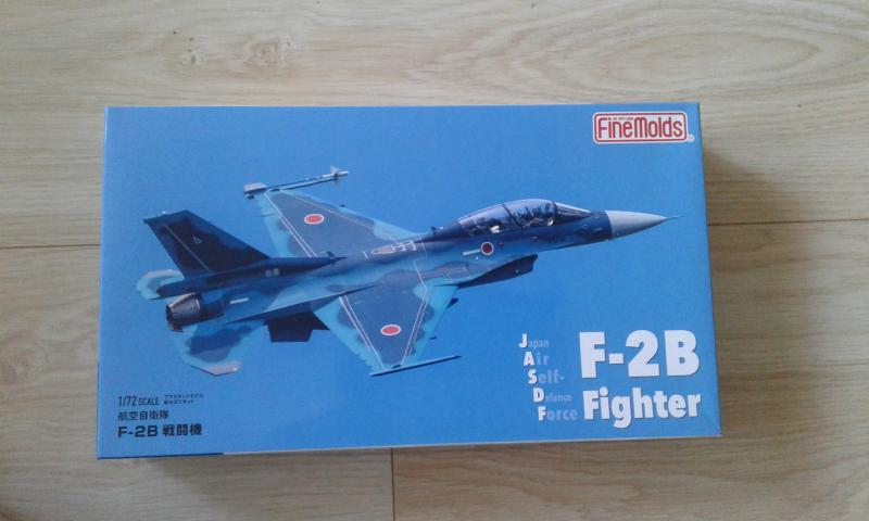 F-2b

1/72 új 12.500,-