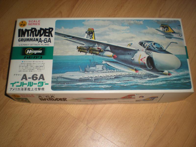 1/72! Hiánytalan! Pár elem levált a keretről! Kabintető két fele ragasztva! 4000-