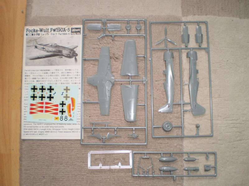 PA250167

Fw-190 A 1/72 Hasegawa 2500 ft, doboz nincs