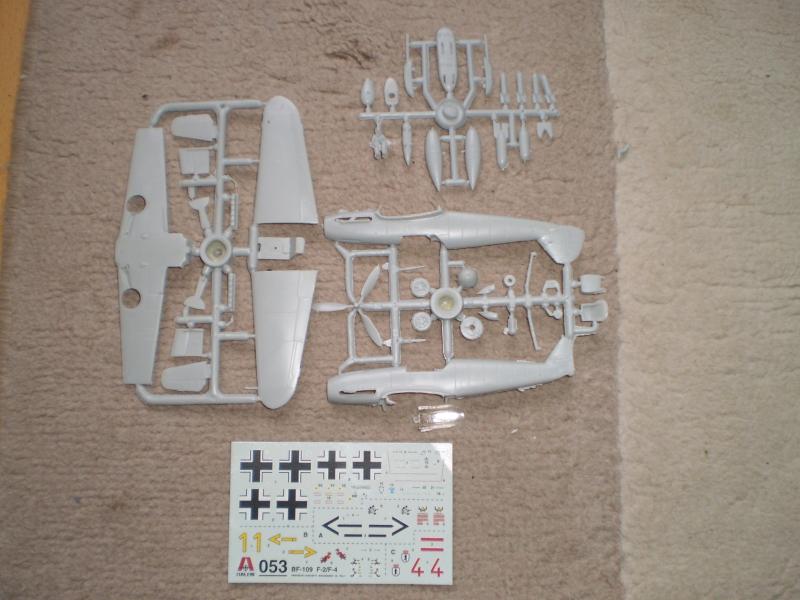 PA250168

Bf-109 F Amodel + Italeri matrica, doboz, összeállítási van, csak a spec keret hiányzik 2500 ft