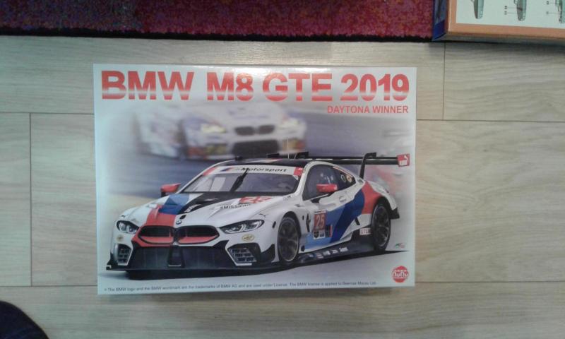 BMW M8

1/24 új 12.500,-