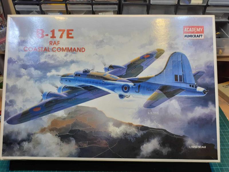 academy B-17E