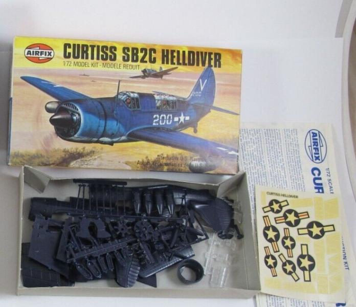 Airfix Helldiver (3000)