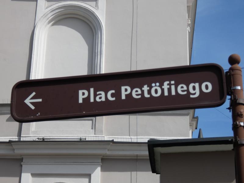 A Petőfi tér a magyar-lengyel barátság kis emléparkja