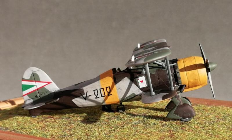 Fiat CR.42 Falco - Italeri 1:72
Seres Albert gépe (V-202)
Magyar Királyi Honvéd Légierő "Kőr Ász" vadászrepülő század