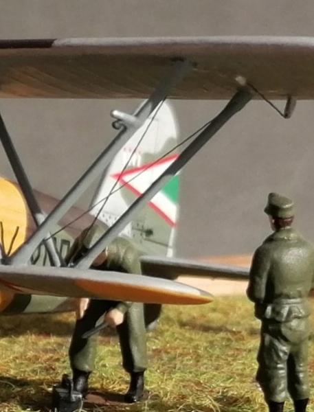 A csűrő mozgatósodronyát rugalmas szállal imitáltam