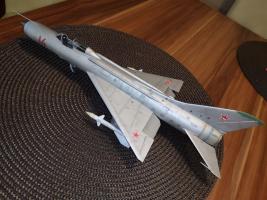Szu-11_Trumpeter_1_48

Hetedik. egyszerűen, gyorsan építhető. Bár a legvégén az egyik főfutó aknát mozgató munkahenger elrepült a felrakás közben, de néhány nap múlva az asszony megtalálta és felkerülhetett a helyére.