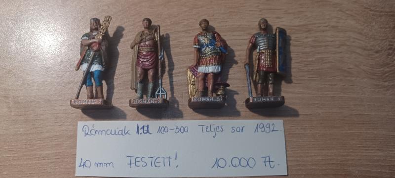 Kinder 40 mm festett és festetlen figurák eladóak vagy csere