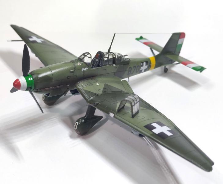 Ju-87 D-5
1:72 Special Hobby