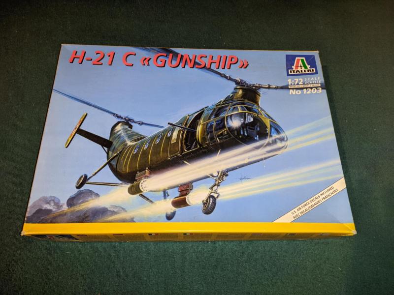 Italeri H-21 Gunship 7000 Ft