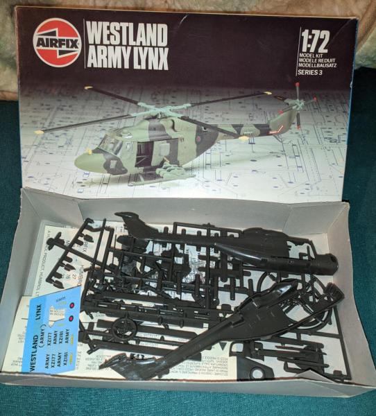 Airfix Army Lynx (matricából 2 jelzés hiányzik) 3000Ft