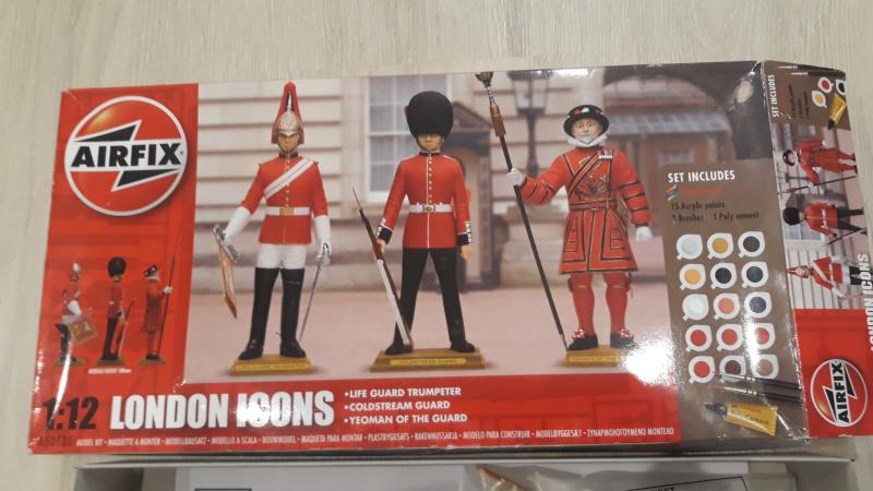 Airfix London Icons 1/12 eladó