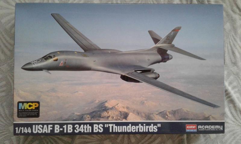 B-1b

1/144 új 10.000,-