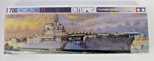 5000.- Tamiya 1-700 Enterprise főbb alkatrészek a keretekről levágva, megkezdetlen