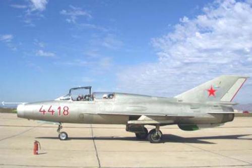 MiG-21U 66-600 kabin