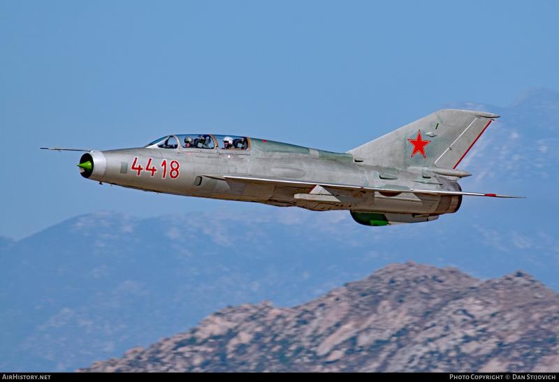 MiG-21U 66-600 kabin