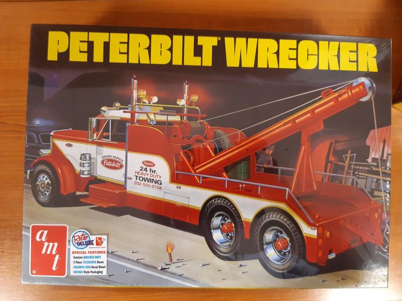 14000 Peterbilt Wrecker