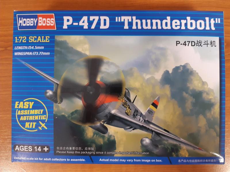 2500 P-47 az egyik gép jelzéseivel és csak az egyik légcsavarral