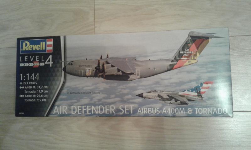 Defender Set

1/144 új 16.000,-