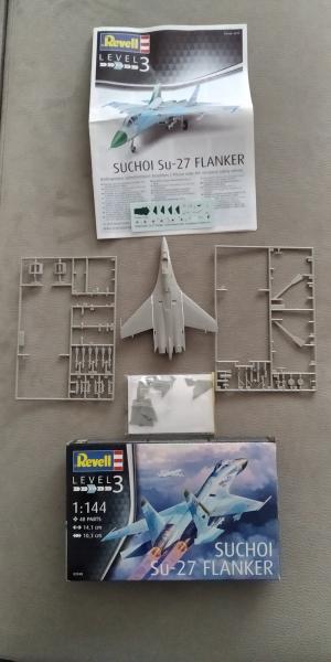 Revell Su-27 (1000)