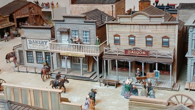1.30 western dioráma-Silver City FB csoport forrásból