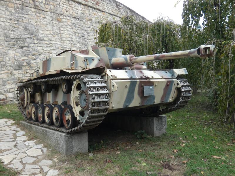 Stug III

Talán meglepő, de az összes német páncélos harcjármű közül éppen a ,,Guderian kacsájának" gúnyolt Stug III lőtte ki a legtöbb ellenséges harckocsit.