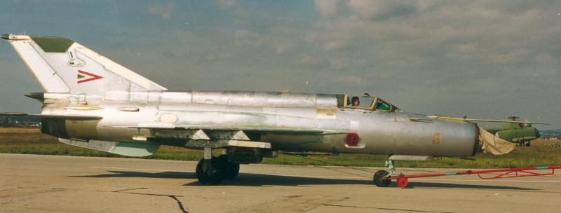 b MiG_21BIS_hu_PG_009