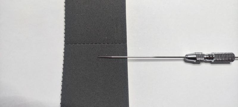 006_finom csiszolás

Aztán a két párna közé szorítva is megforgatjuk kicsit.