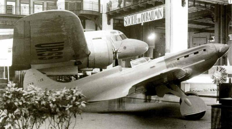 Az I-17 harmadik prototípusa 1936-ban, Párizsban

Ez a CKB-19 nem azonos a készletben szereplő géppel!