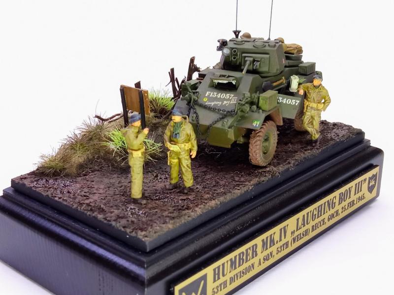 A bal első sárvédőn látható 41-es jelölés: Reconnaissance Regiment (RAC) Reconnaissance Corps  -Felderítő Ezred (RAC) Felderítő Hadtest