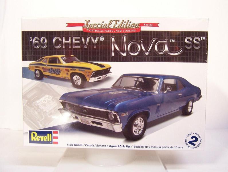Chevrolet Nova SS
1:25 Revell