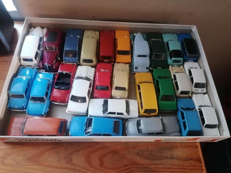 1/43 retro fém autók 1000/db 25db egyben szeretném adni