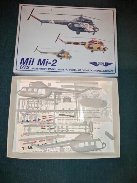 Aeroteam Mi-2 1 db ablaküveg hiányzik 3500 Ft