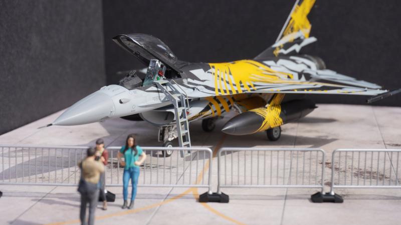 F-16A MLU_X-Falcon_Heller-Kinetic No30411_1-48 (2025)_03