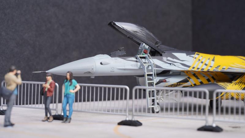 F-16A MLU_X-Falcon_Heller-Kinetic No30411_1-48 (2025)_08