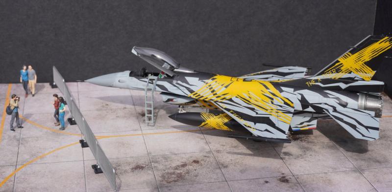 F-16A MLU_X-Falcon_Heller-Kinetic No30411_1-48 (2025)_11