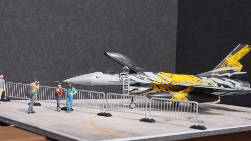 F-16A MLU_X-Falcon_Heller-Kinetic No30411_1-48 (2025)_15