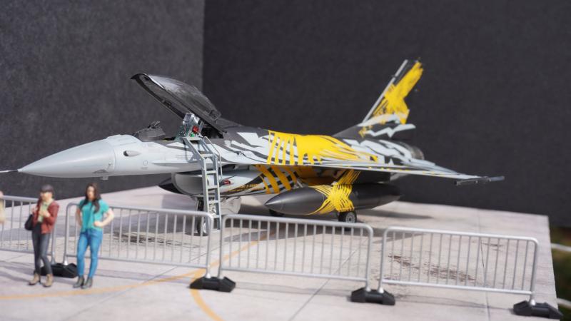 F-16A MLU_X-Falcon_Heller-Kinetic No30411_1-48 (2025)_17