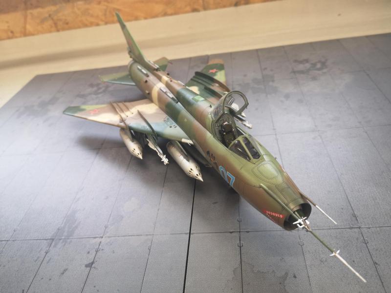 Szuhoj Szu-17M4 Fitter
1:48 HobbyBoss 81758