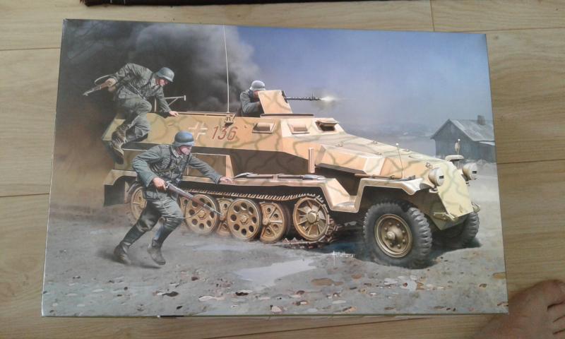 Sd.kfz. 251

1/35 új 6.500,-