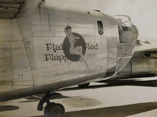 „Flak Fled Flapper” (380th BG „The Flying Circus”, 528th BS)
