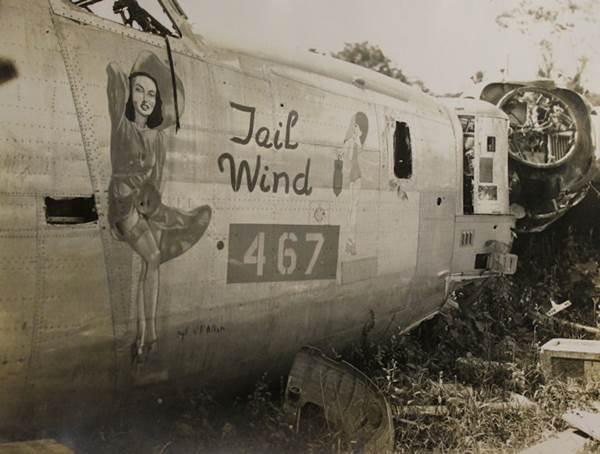 „Tail Wind” (5th BG „Bomber Barons”, 72nd BS)